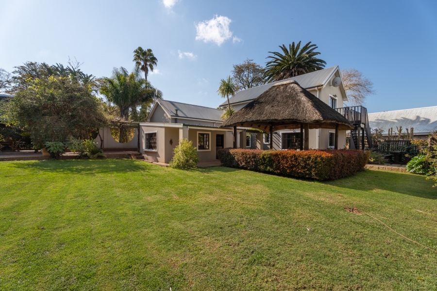 4 Bedroom Property for Sale in Proteaville Western Cape